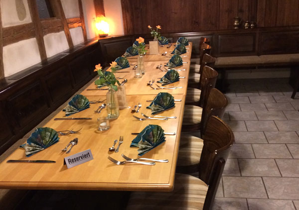 reservierter Tisch für Gesellschaft in unserer Gaststube